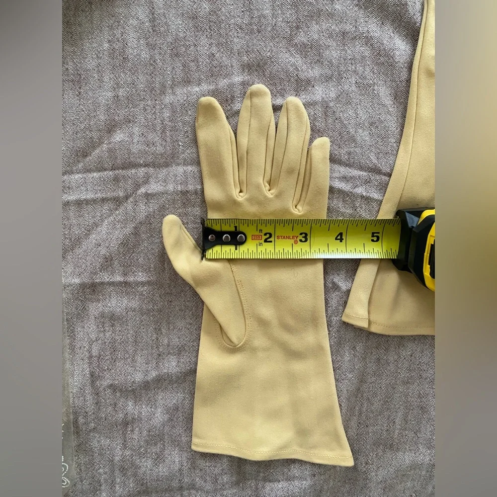 VINTAGE SHALIMAR CANARY CREAM GLOVES